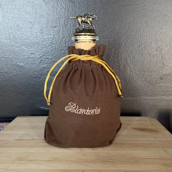 Blanton's Single Barrel Bourbon Cap “N” EMPTY BOTTLE w/ Velvet Bag - Picture 4 of 4